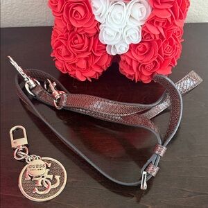 Guess Brown Textured Leather Strap with Logo Keychain